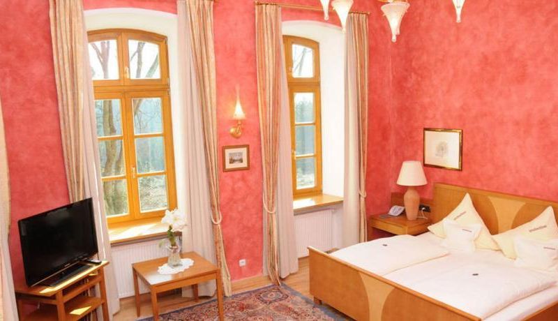 Hotel & Restaurant Waldschloss