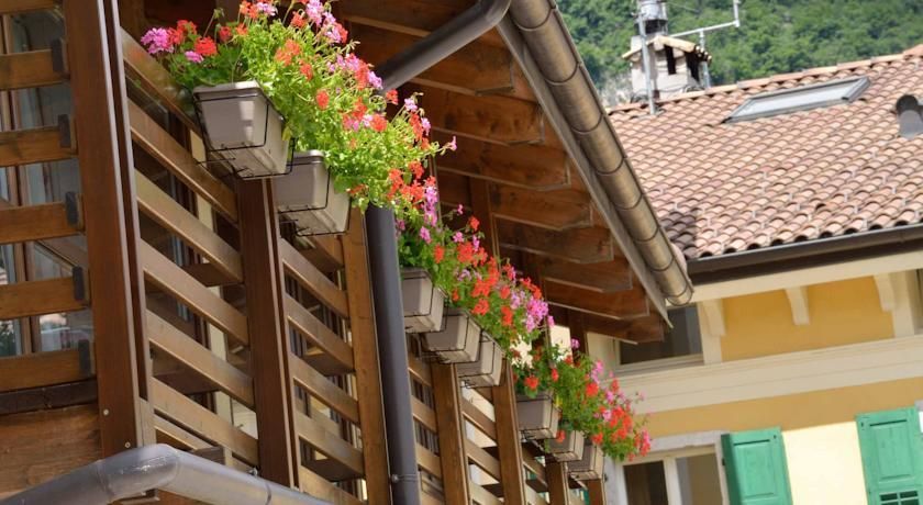 Outdoor Pictures 22