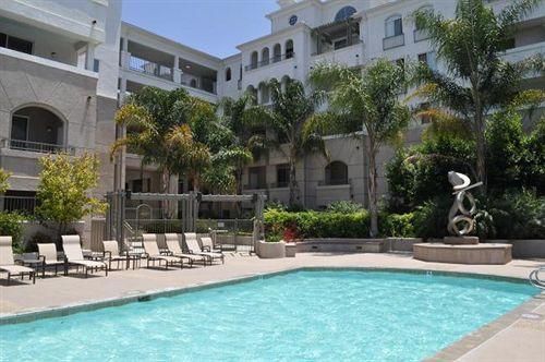 LA JOLLA LUXE