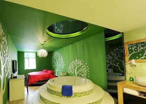Romantic Holiday Hot Spring Hotel