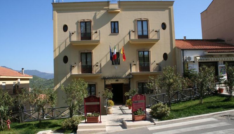 Ypsigro Palace