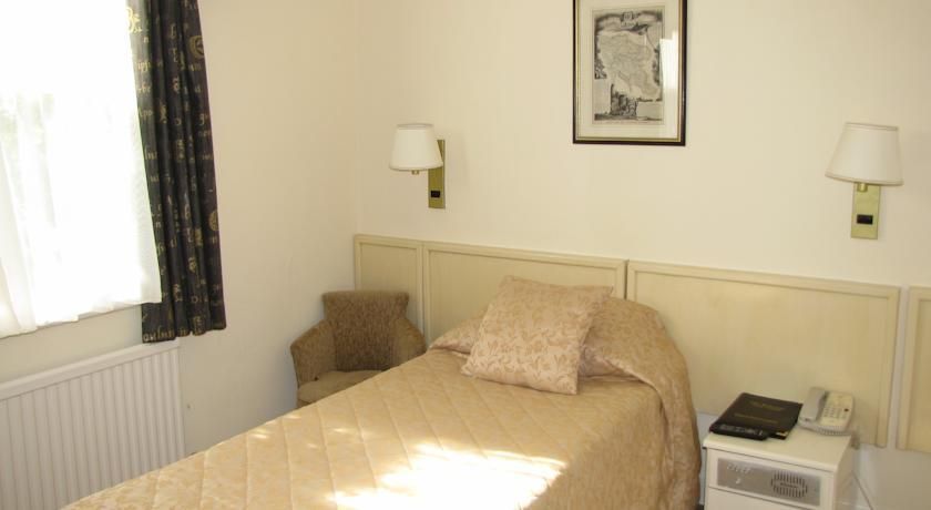 Richmond Park Hotel