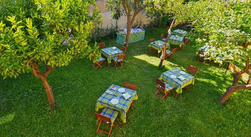 Outdoor Pictures 23