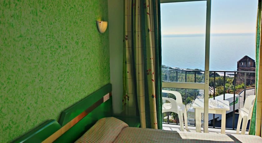 Apartamentos Balcón de Maro