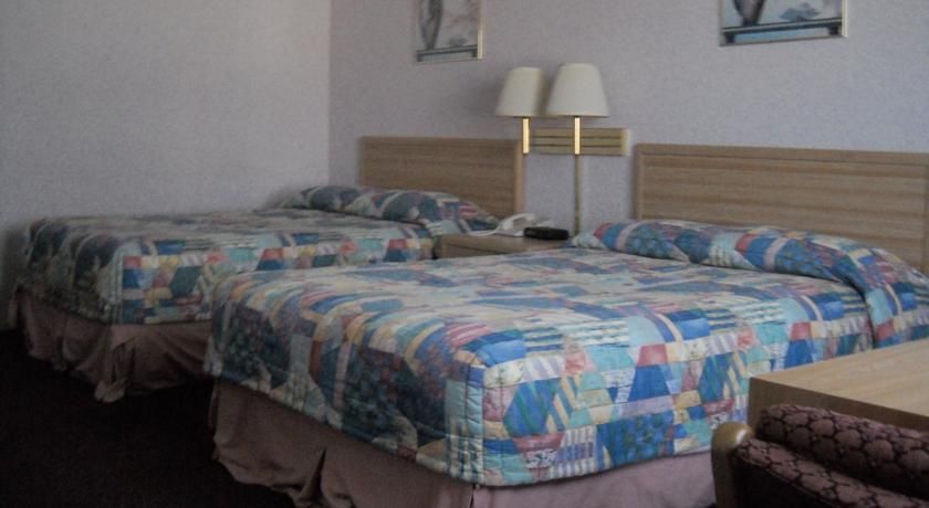 Palms Courtyard Inn