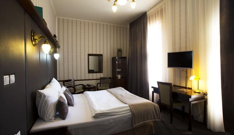 Hotel Golden Eagle