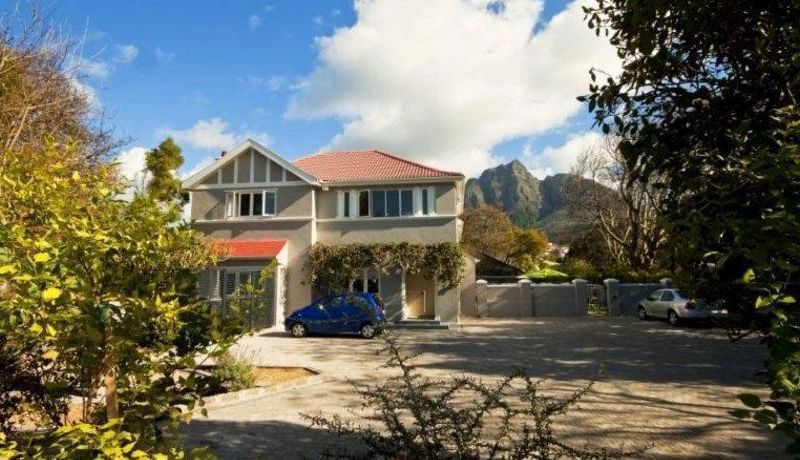 Roodenburg House