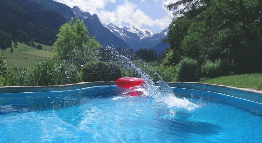 Outdoor Pictures 9