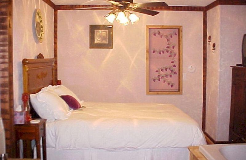 TRAIL'S END GUEST HOUSE