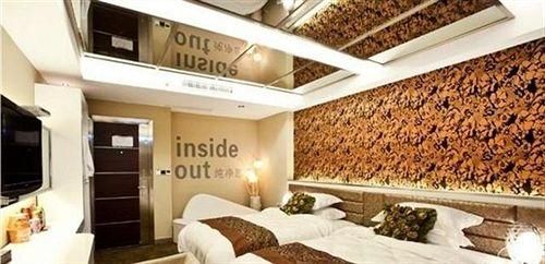 Hundreds Fashion Hotel