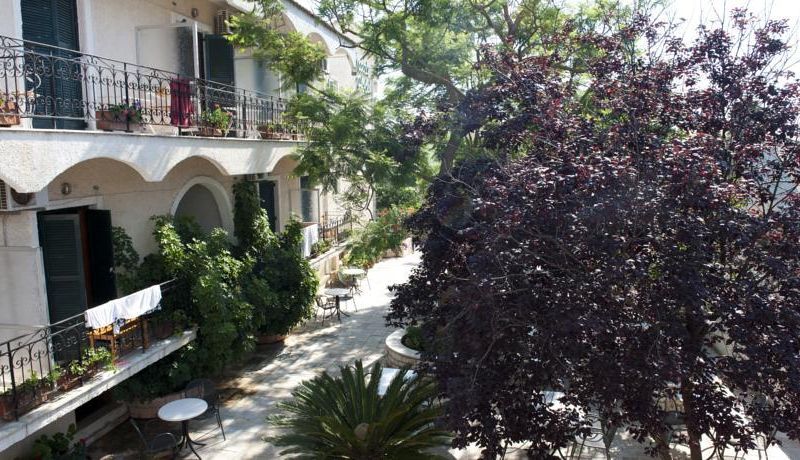 Marie Hotel