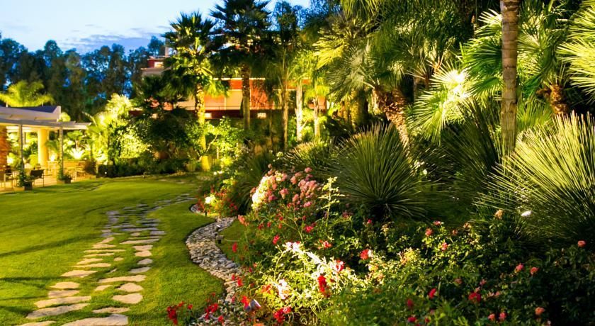Outdoor Pictures 17