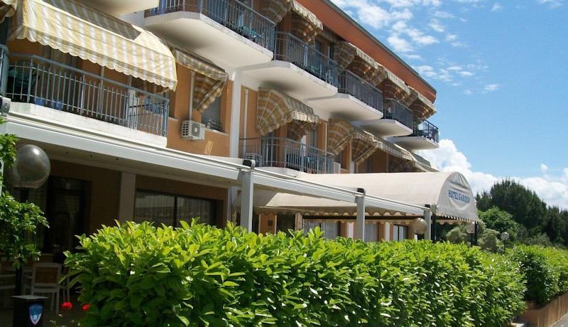 HOTEL GARDEN