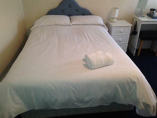 DEVIZES INN