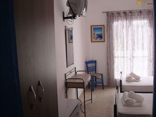 Marousi Rooms