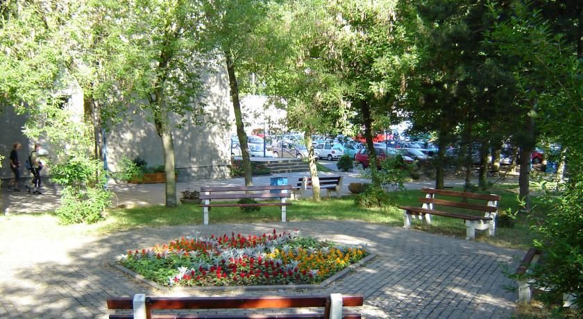 Outdoor Pictures 19