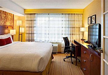 Courtyard by Marriott London