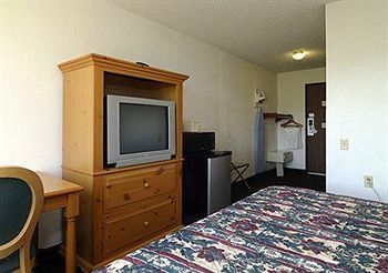 Baymont by Wyndham Beloit