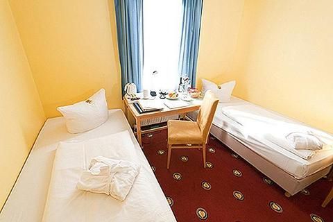 Hotel Perlach Allee by Blattl
