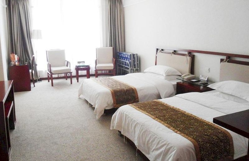 Home Inn Alliance Ruide Hotel