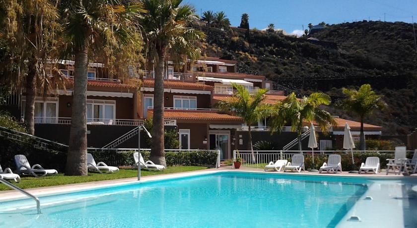 La Muralla Apartamentos