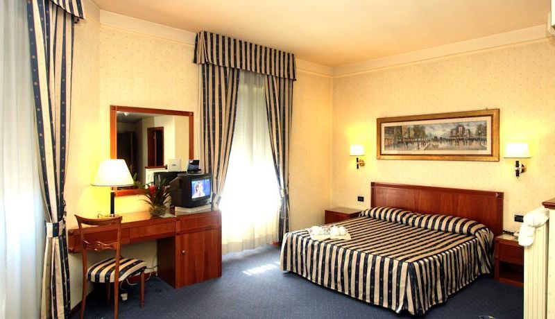 Hotel De Paris