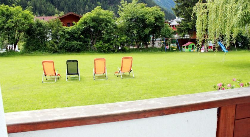 Outdoor Pictures 11