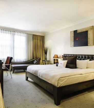 Courthouse Hotel London