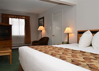 Econo Lodge City Centre Inn