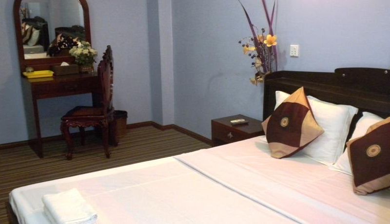 EMERALD MORAKAT HOTEL