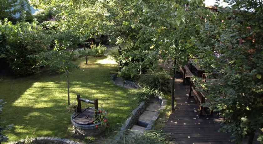 Outdoor Pictures 22
