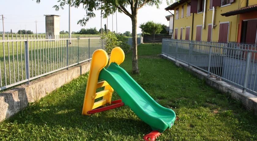Outdoor Pictures 16
