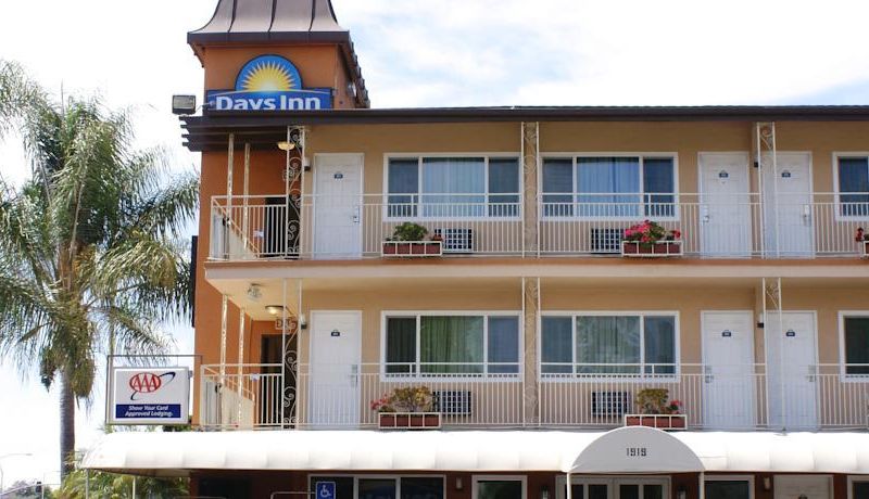 DAYS INN HARBOR VIEW