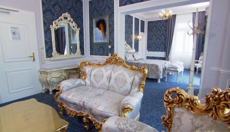 HOTEL-RESTAURANT MONOMACH
