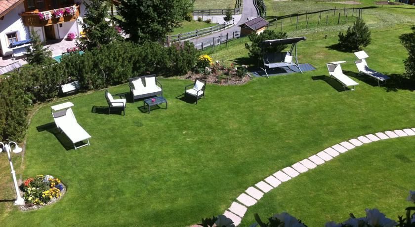 Outdoor Pictures 19