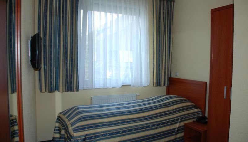 M-A-S-Hotel