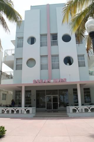 Ocean Surf Hotel