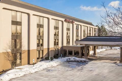 Four Points by Sheraton Chicago Westchester/Oak Brook