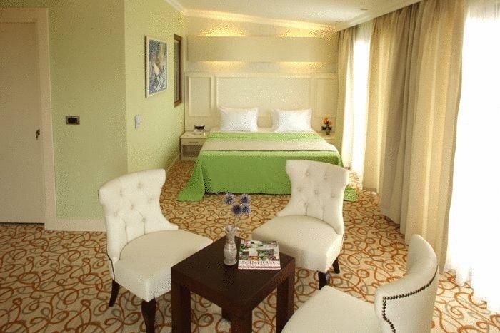 Double Royal Hotel