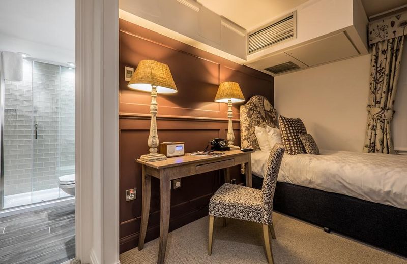 Coach & Horses Hotel