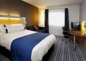 Holiday Inn Express Stevenage, an IHG Hotel
