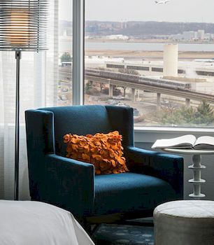 Renaissance Arlington Capital View Hotel