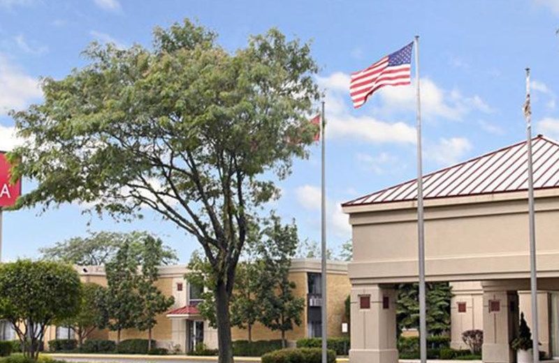 Ramada by Wyndham Waukegan/Great Lakes