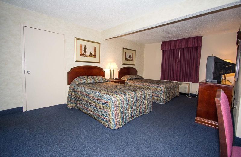 Mulberry Inn and Plaza