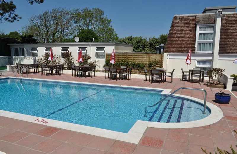 Saints Bay Hotel