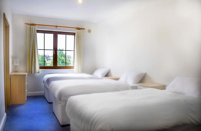 RAMADA HOTEL AND SUITES AT LOUGH ALLEN