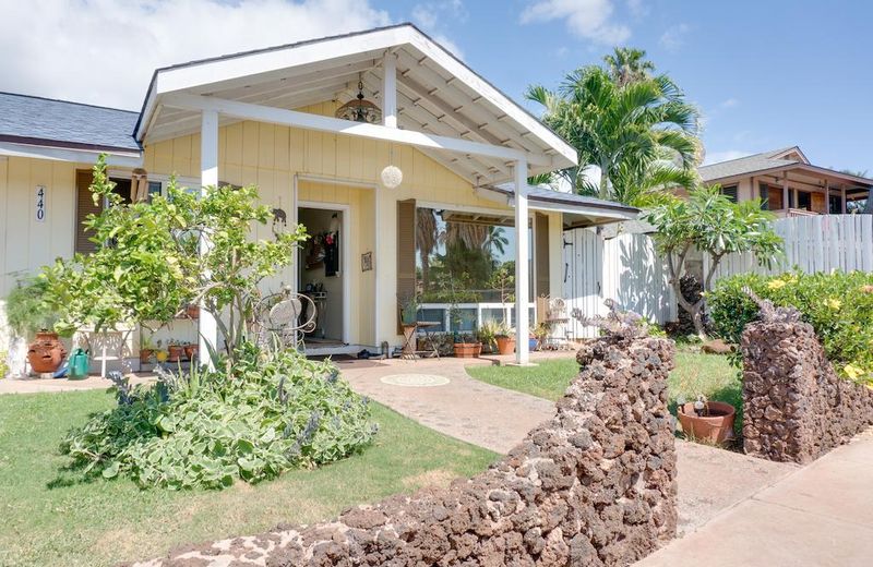 LAHAINA BUNGALOW