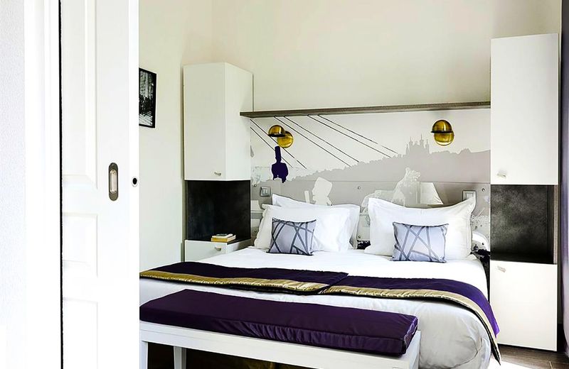 Rational Hotel