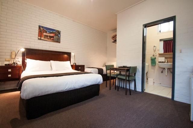 Sun Centre Motel