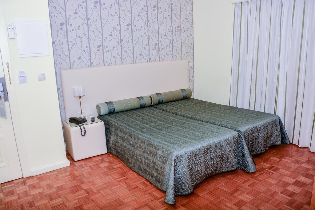 Adelaide Hotel